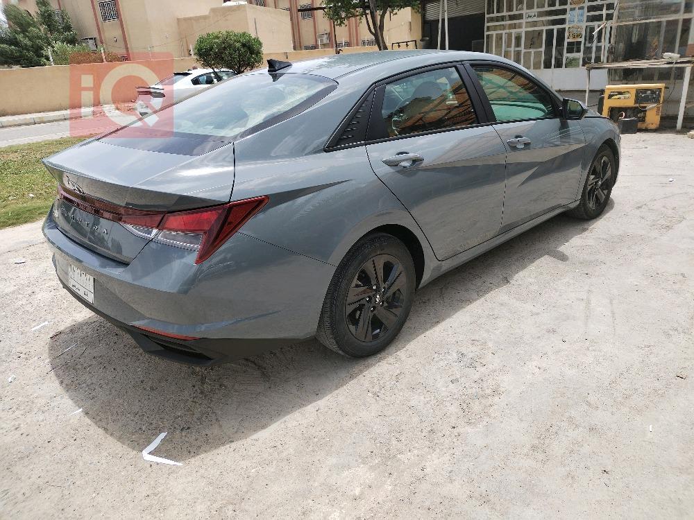هیوندای ئەلەنترا